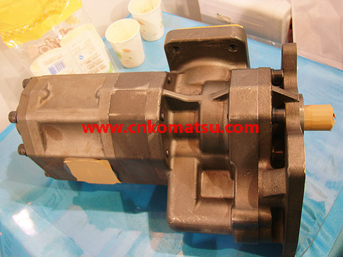 WA320P WA320L wheel loader torque hydraulic oil pump , 705-56-36050 705-56-36051 705-55-24130 